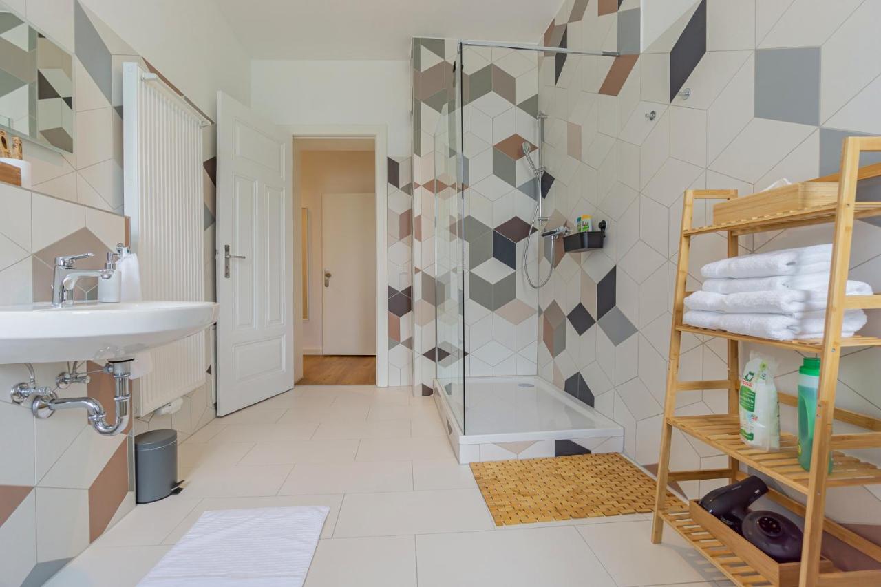 קוטבוס Modernes Apartment - Zentral, Ruhig, Wlan, Netflix, Kueche, Schreibtisch, Parkplatz, Waschtrockner מראה חיצוני תמונה